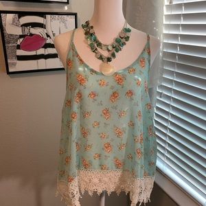 IRIS LOS ANGELES FLORAL TANK